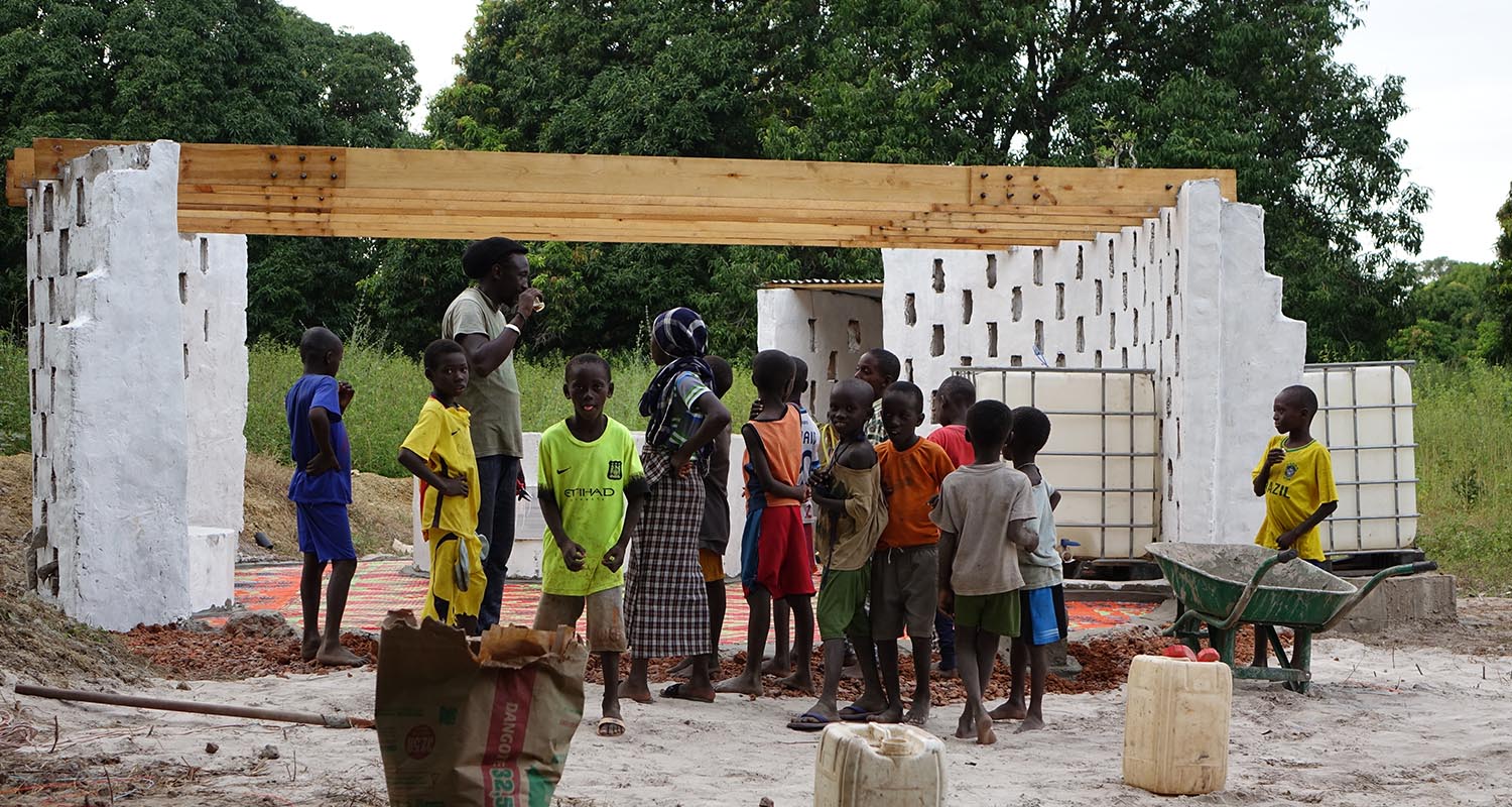 Pozzo a Sambacounda in Senegal by Balouo Salo