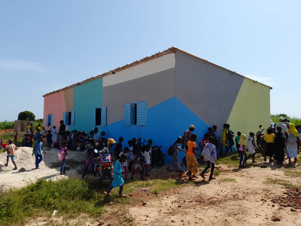 Ristrutturazione scuola Simbandi by Balouo Salo 