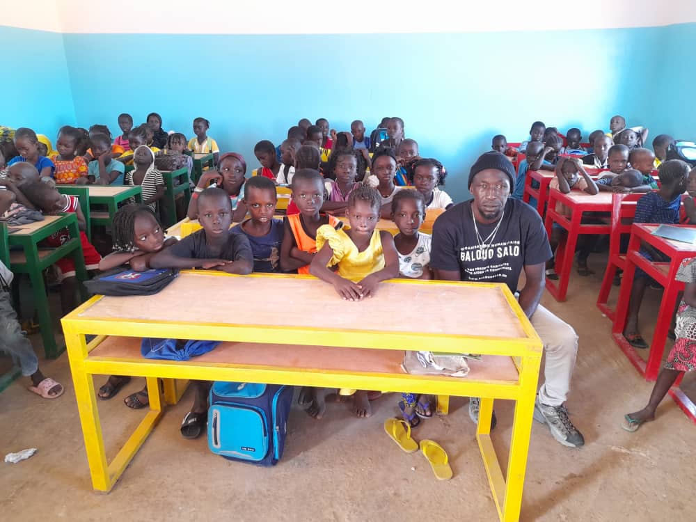 Ristrutturazione scuola Simbandi by Balouo Salo 